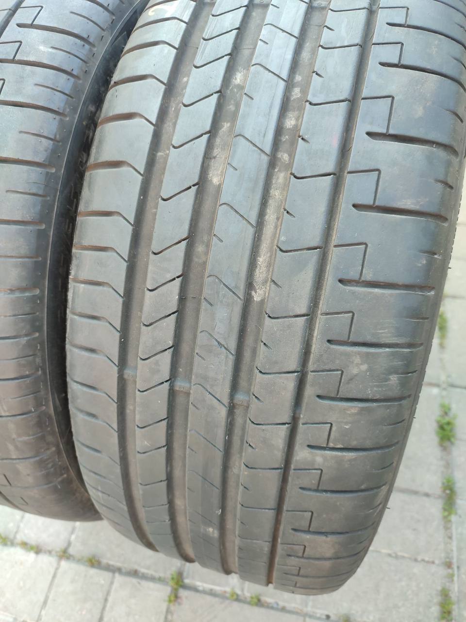 Купити Шини Pirelli 275 35 21 Tesla 