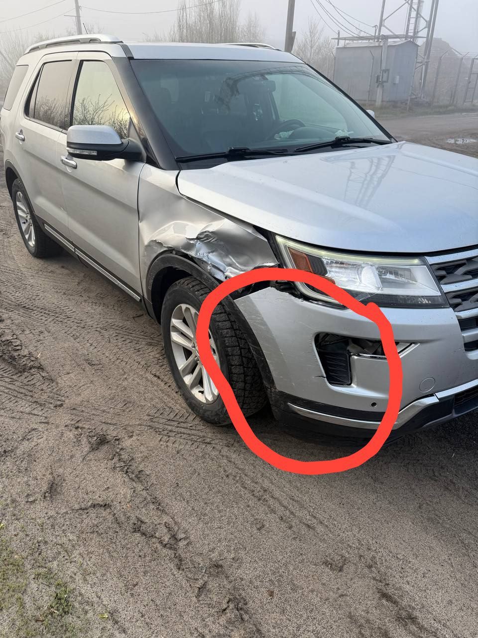 Купити шматок бампера Chevrolet Explorer 