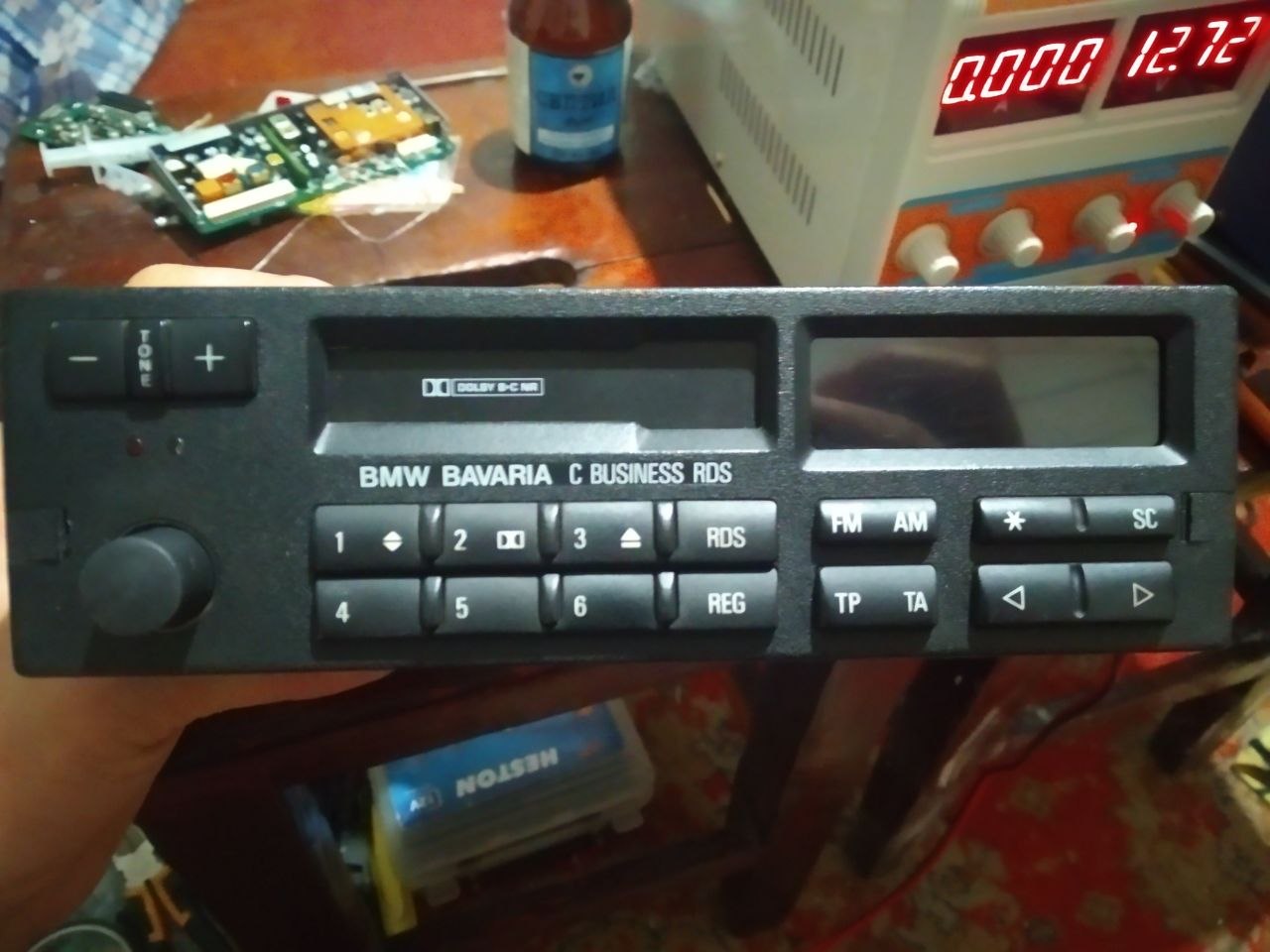 Купити Штатная с е34 hifi BMW M5 