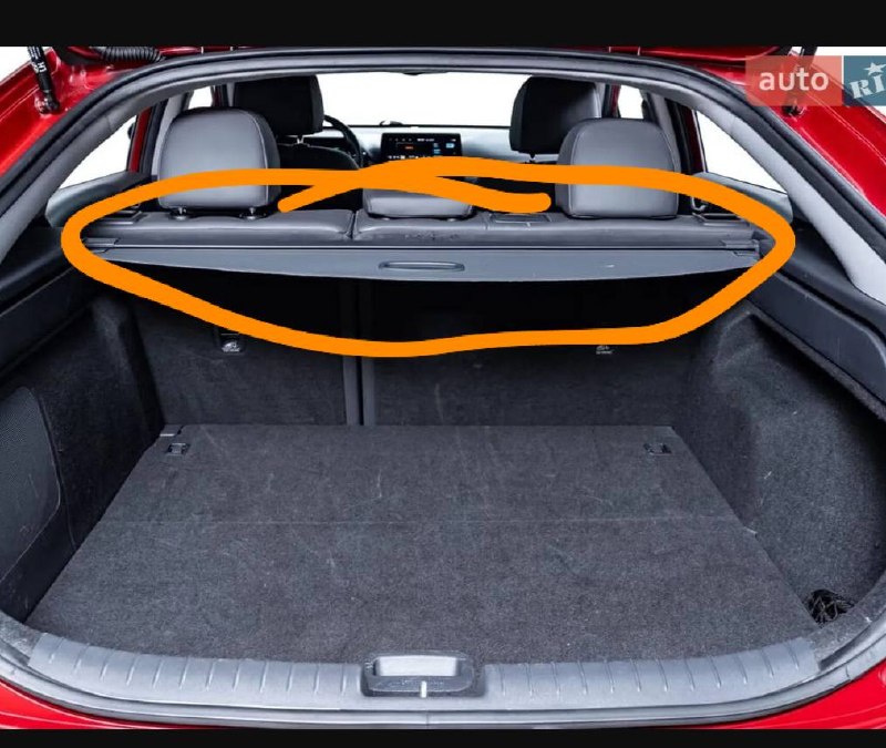 Купити шторка багажника Hyundai 2017 р. 