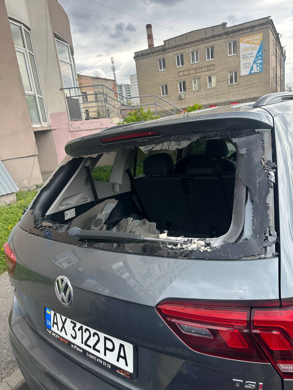 Купити скло Volkswagen Tiguan Allspace 2017 р. 
