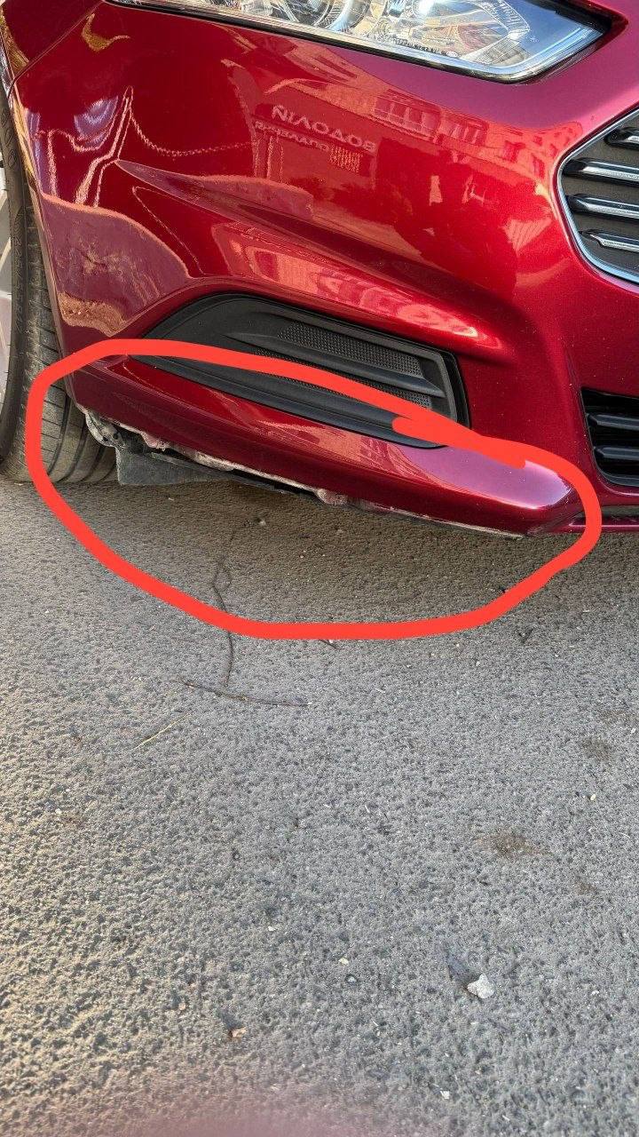 Купити спойлер бампера правый Ford Fusion 