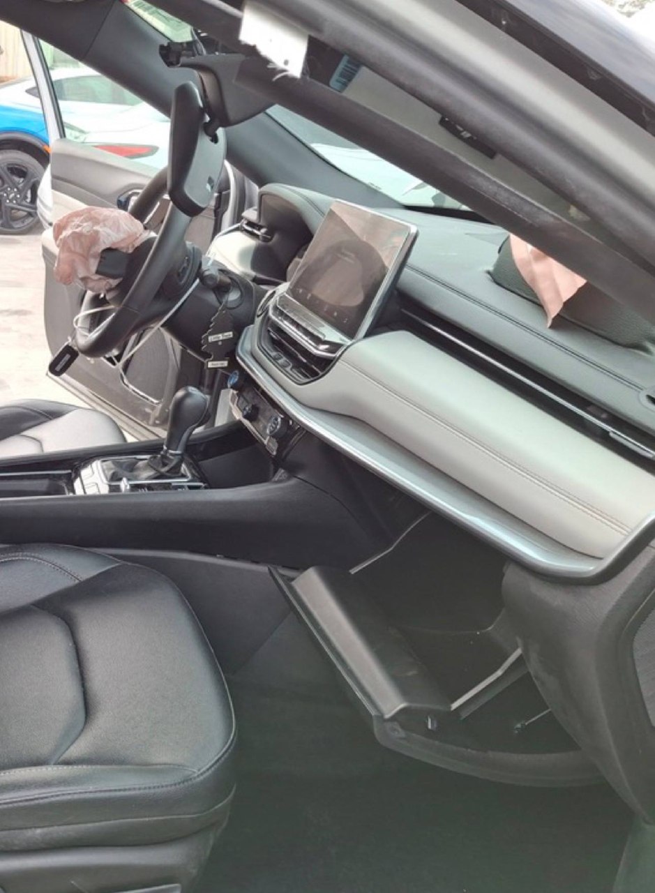 Купити торпедо Jeep Compass 2024 р. 