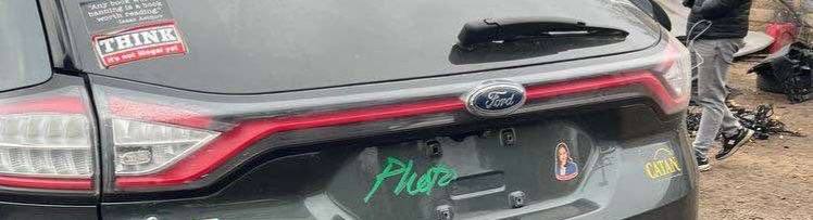 Купити центральный фонарь Ford Edge null 2015 р. 