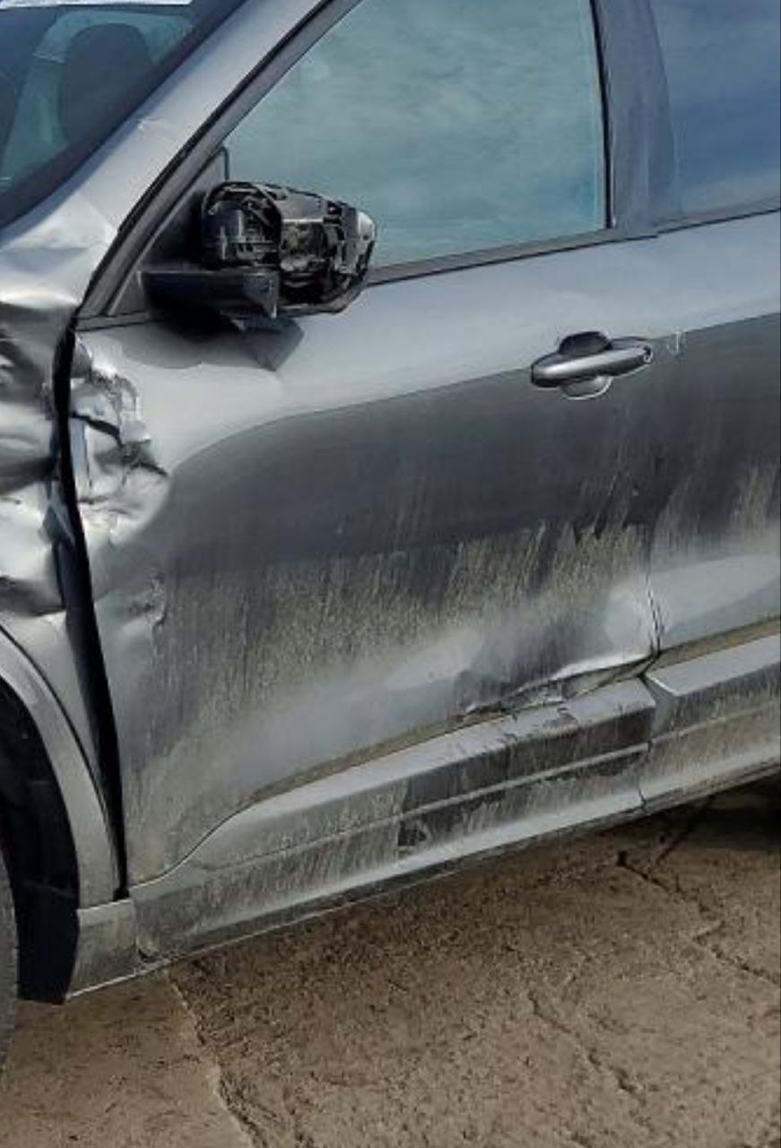 Купити водійська двер Ford Escape 