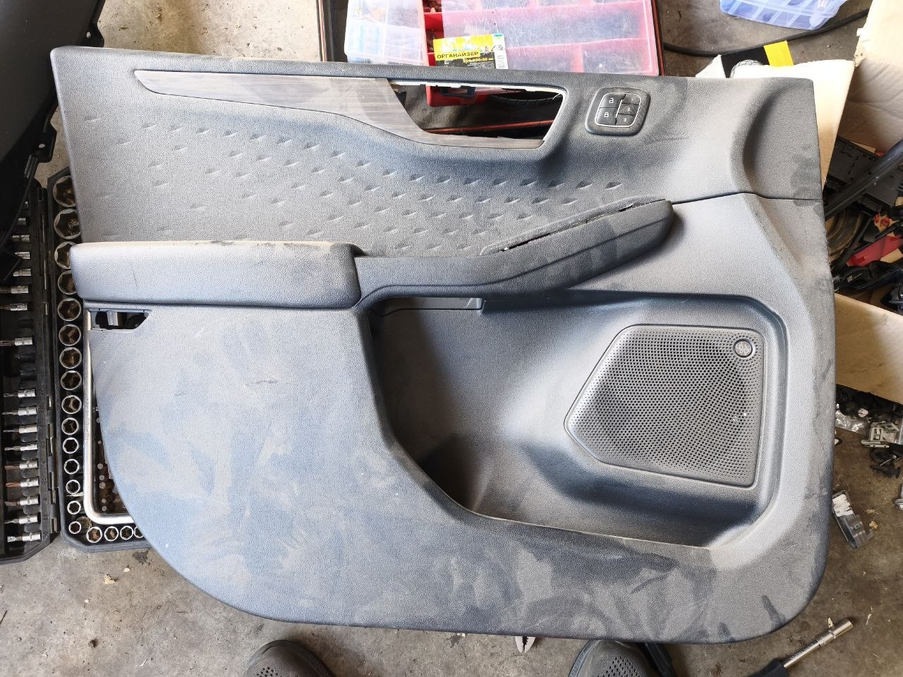 Купити водійська карта escape titanium Ford Escape 