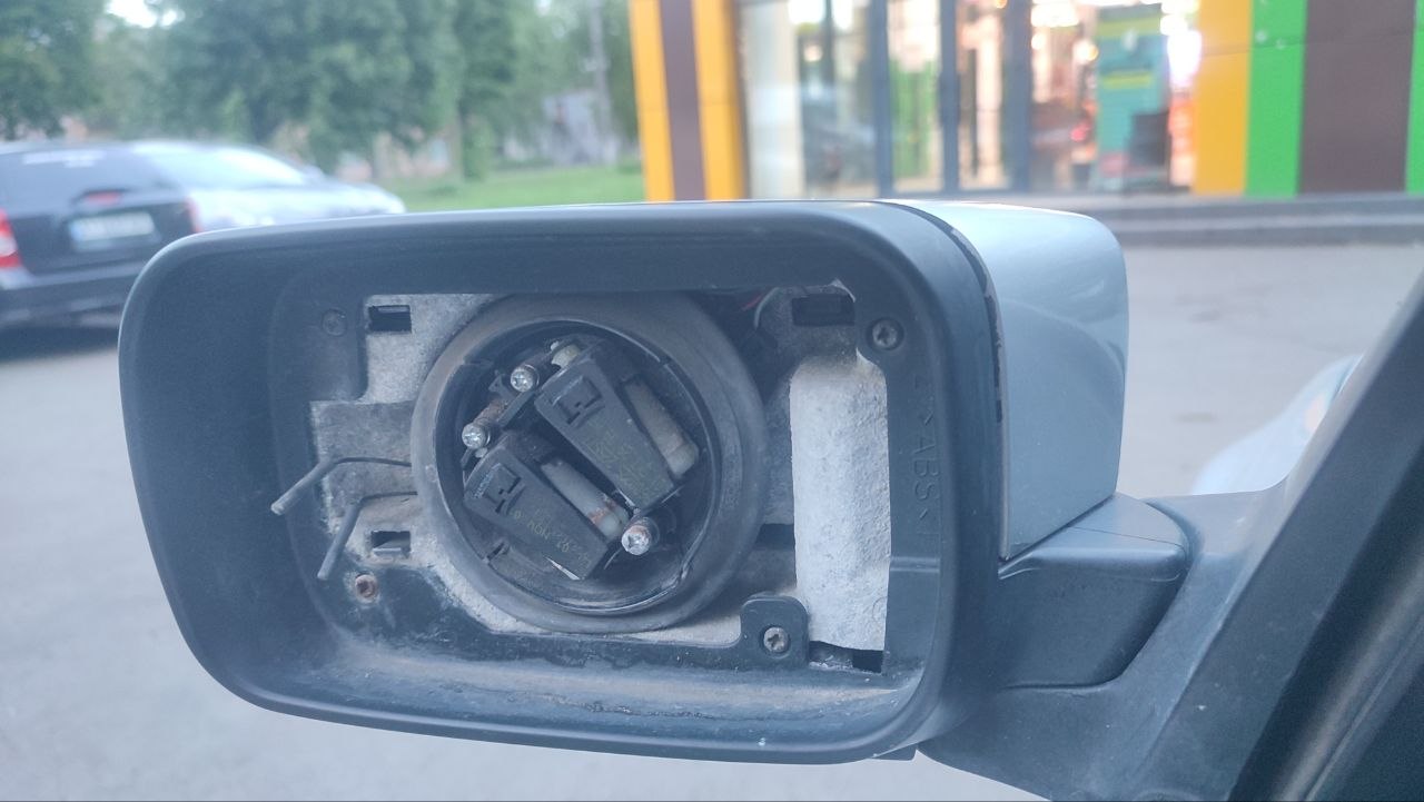 Купити водійське зеркало BMW M3 