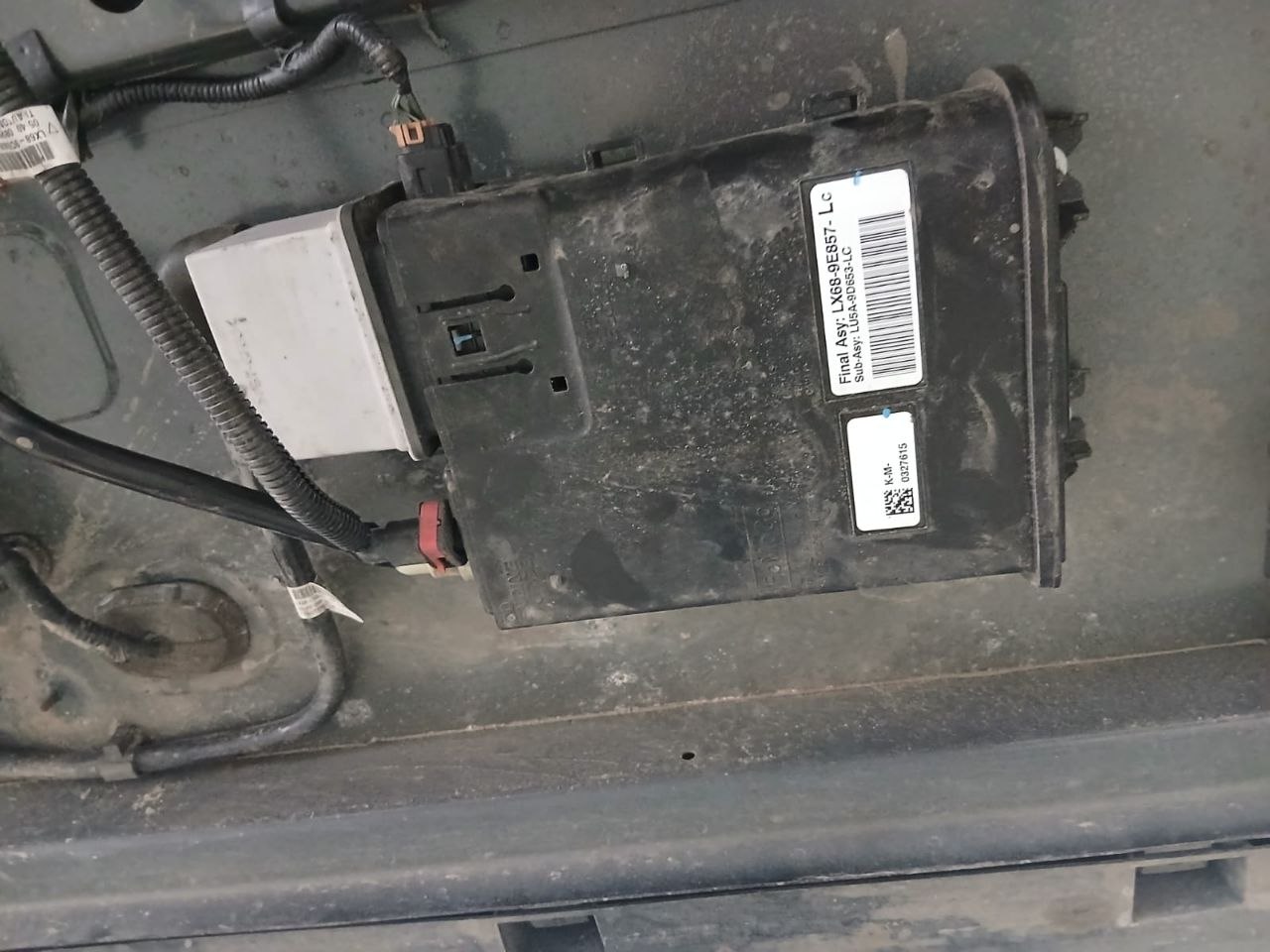 Купити вугільний фільтр Ford Escape 
