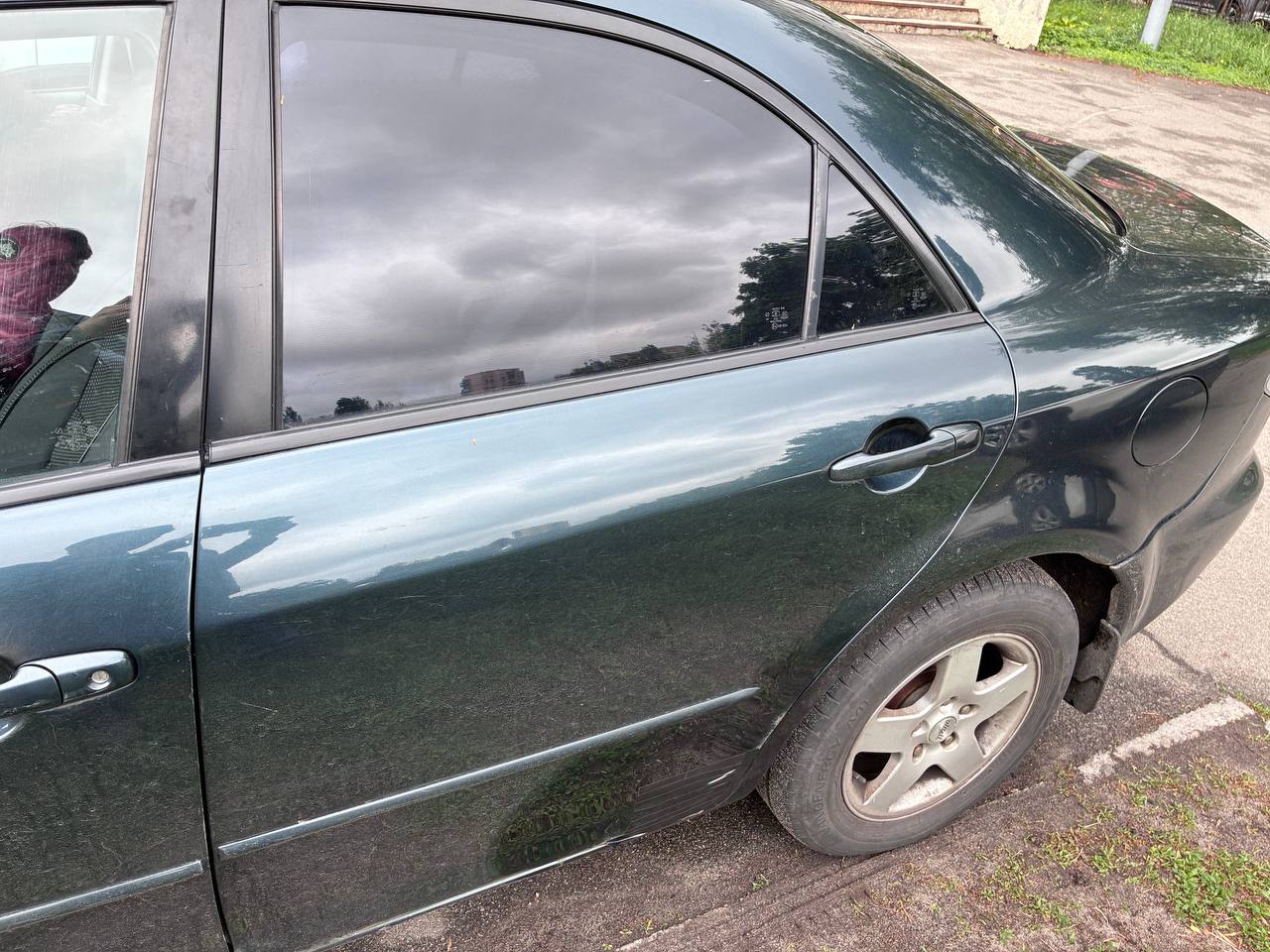 Купити задні ліві двері Mazda 6 2005 р. 