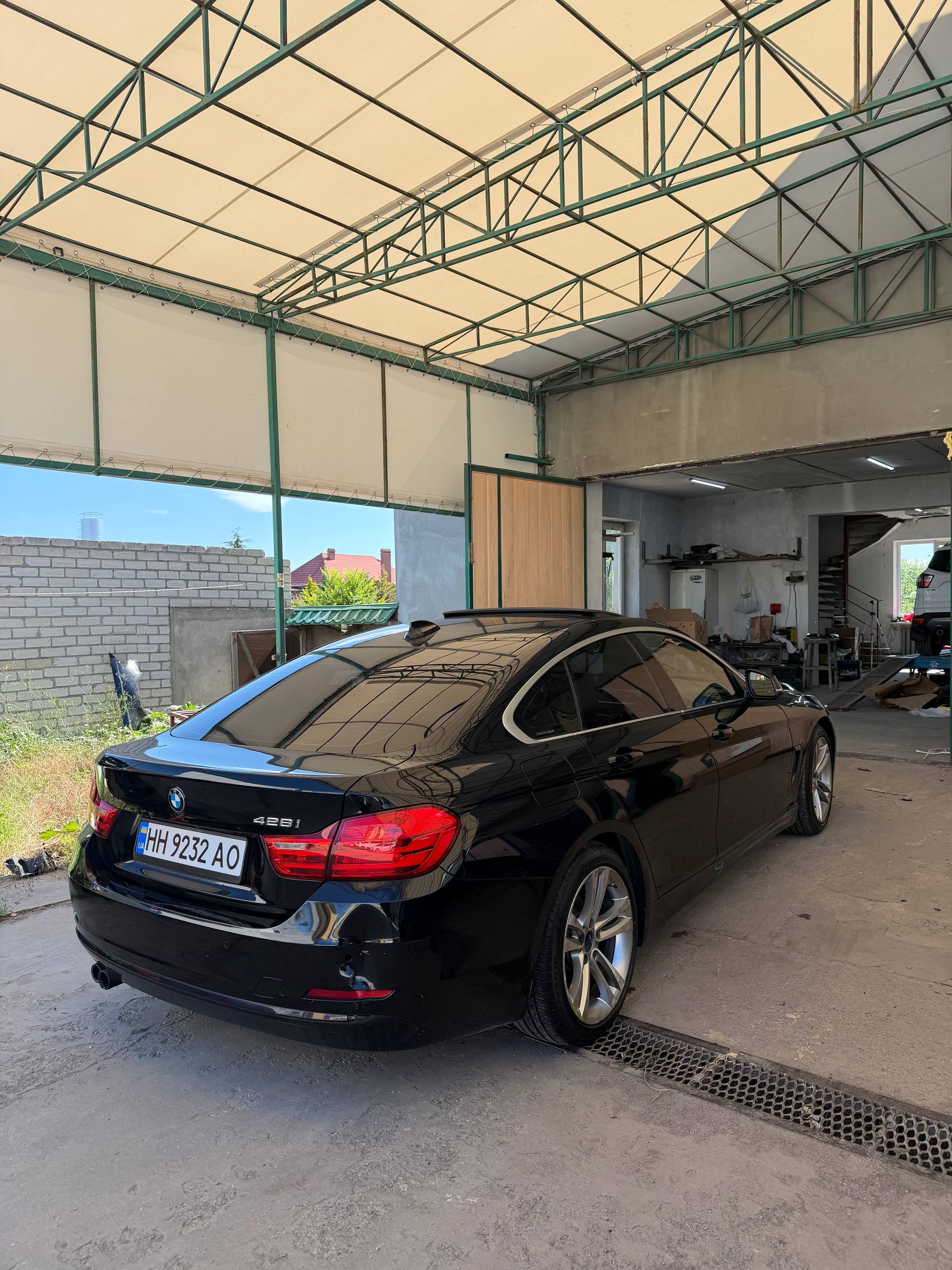 Купити задний бампер BMW 