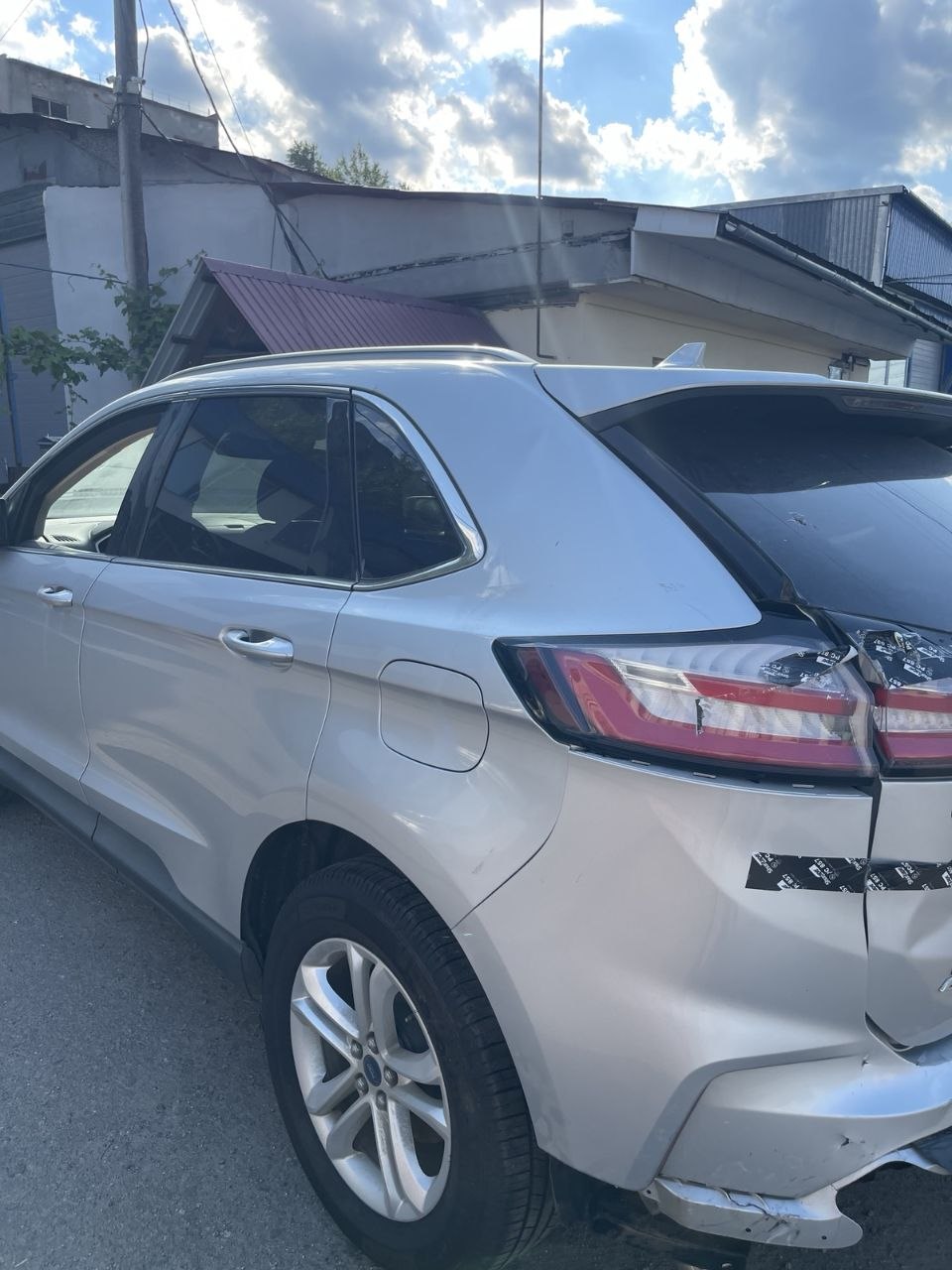 Купити задній бампер Ford Edge 2019 р. 