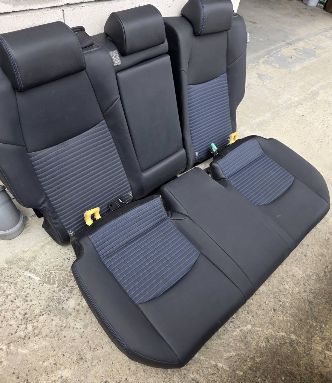 Купити задній диван Toyota RAV4 2019 р. 