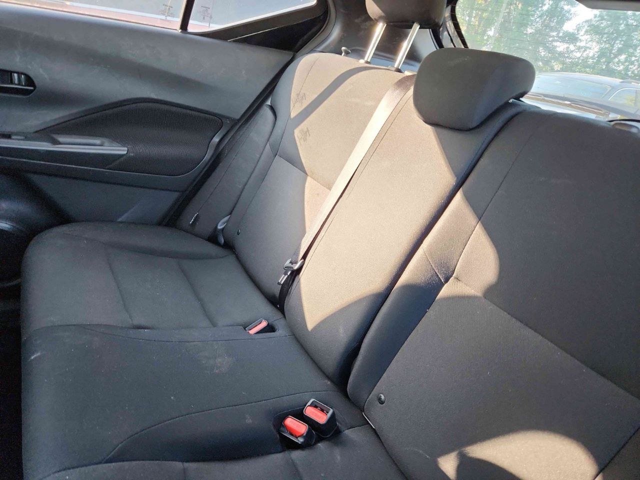 Купити задній подголовник Nissan Kicks 