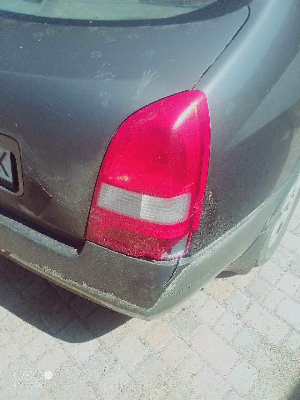 Купити задний правый стоп Nissan 