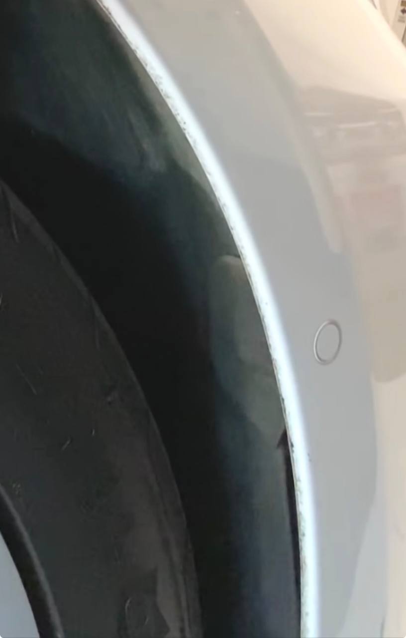 Купити заглушка бокового парктроніка Tesla Model S 2017 р. 