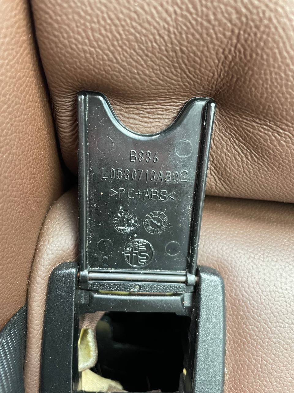 Купити Заглушка isofix Alfa Romeo 
