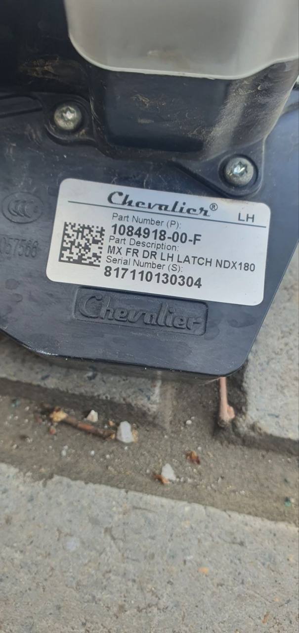 Купити замок водійській перша генерація Tesla Model X 