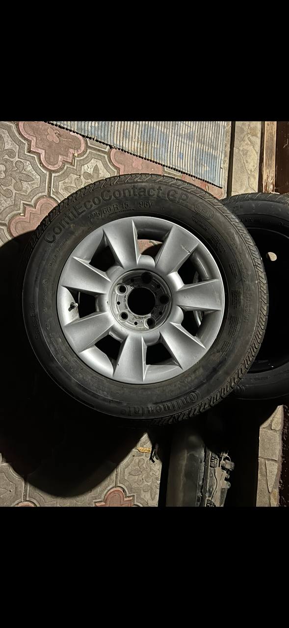 Купити запаски с резиной 225.60.15 BMW 