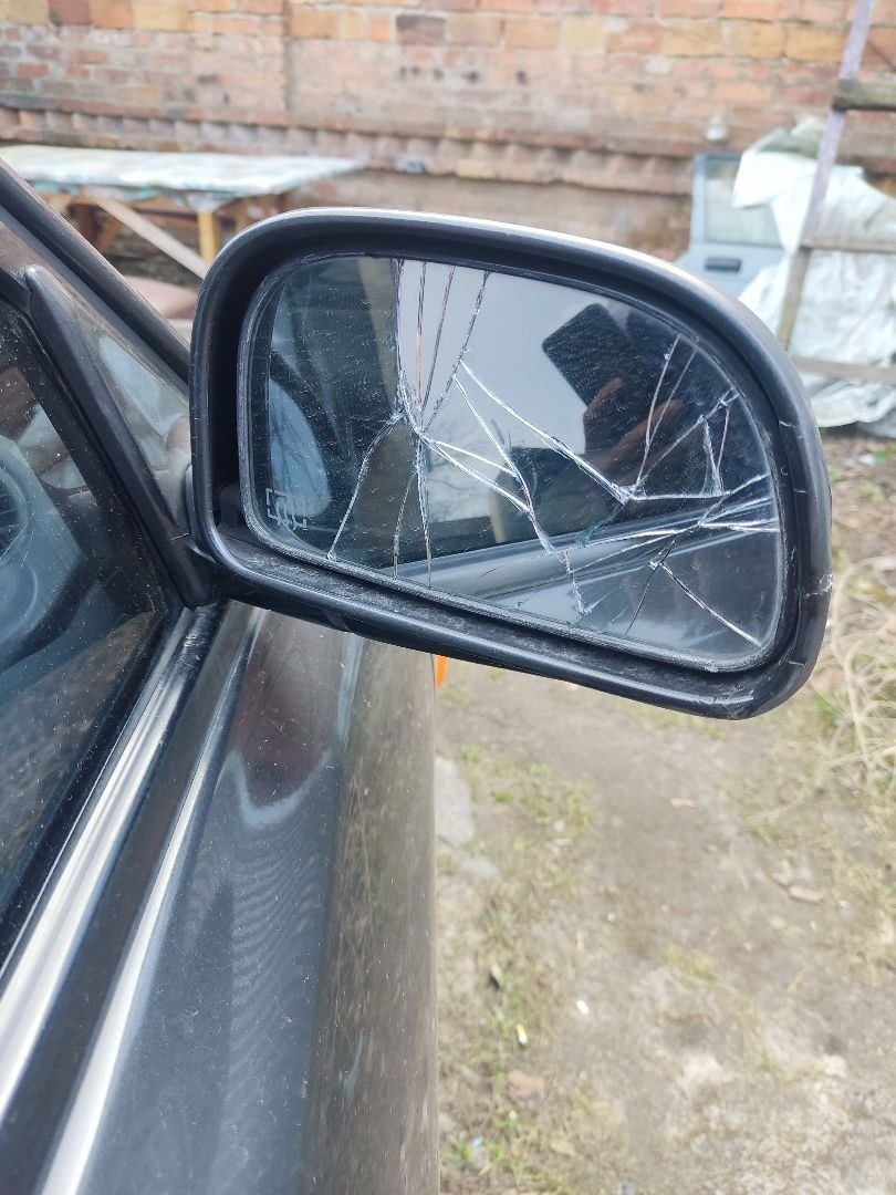 Купити зеркало заднего вида электро Mitsubishi 